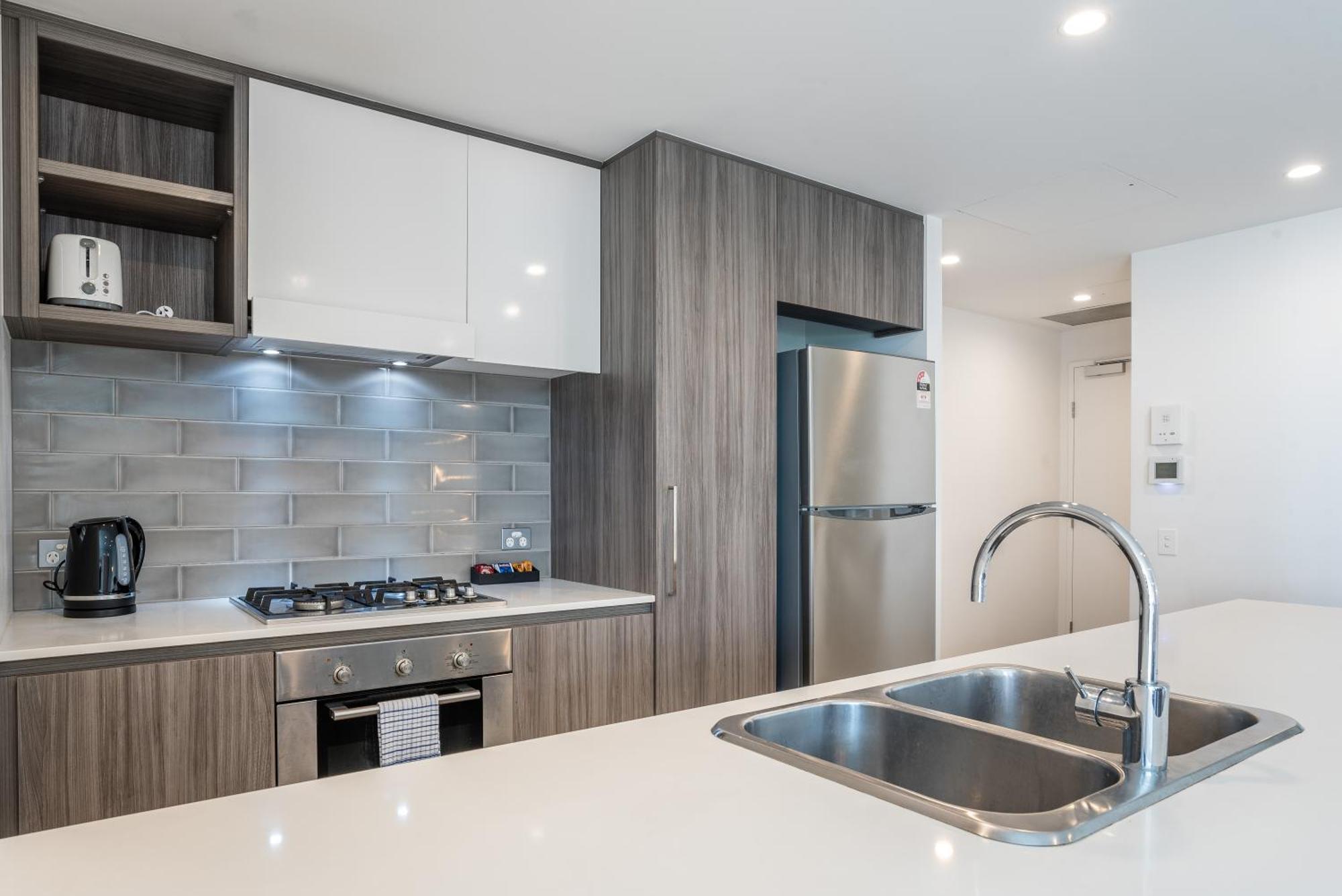 Apartment Modern 2 Bedroom With Parking South Brisbane